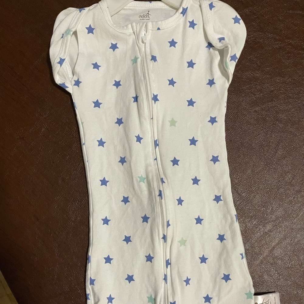 Star print baby zip up swaddle